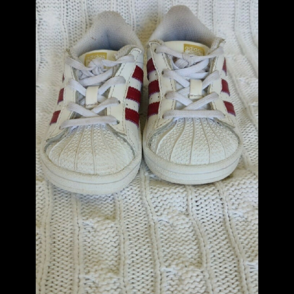 Red Adidas superstar sneakers size 4.